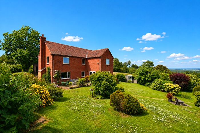 4 Bedroom Detached House For Sale In Hopton Bank, Hopton Wafers, DY14