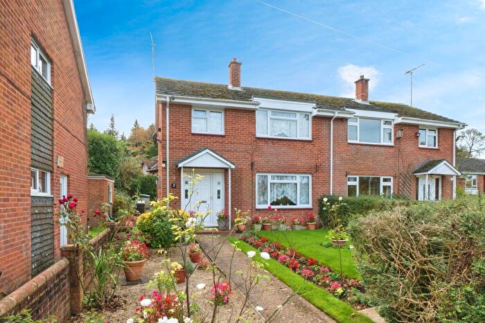 3 Bedroom Semi-Detached House For Sale In Mill Rise, Dunbridge, Romsey, SO51