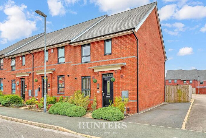 3 Bedroom Town House For Sale In Ark Royal Avenue, Rochdale, OL11