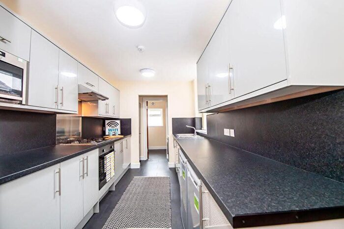 6 Bedroom Terraced House To Rent In Hall Lane, Kensington, Liverpool, L7