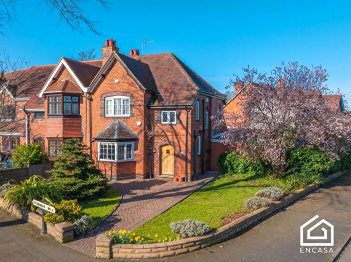 3 Bedroom Semi Detached House For Sale In Stanmore Road, Birmingham, B16
