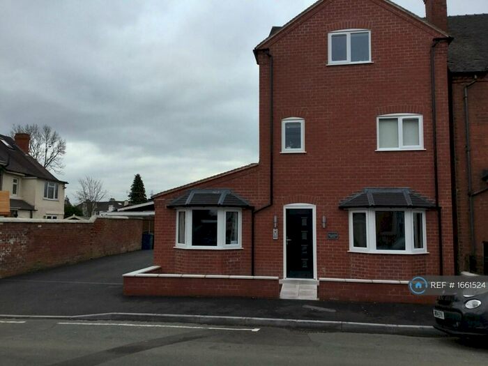 2 Bedroom Flat To Rent In Alexandra Mews, Stafford, ST17