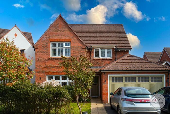 4 Bedroom Detached House For Sale In Brick Kiln Close, Pinhoe, Exeter, EX4