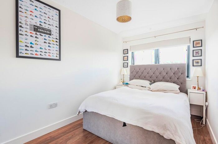 2 Bedroom Flat To Rent In Gordon Road Peckham, SE15