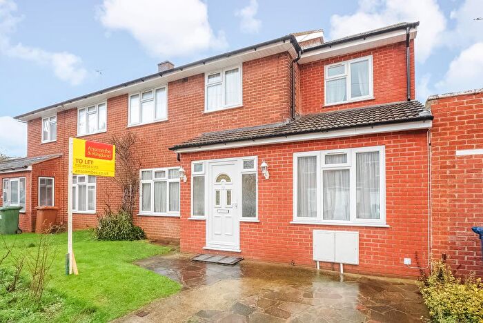 5 Bedroom Semi-Detached House To Rent In Honister Gardens, Stanmore, HA7