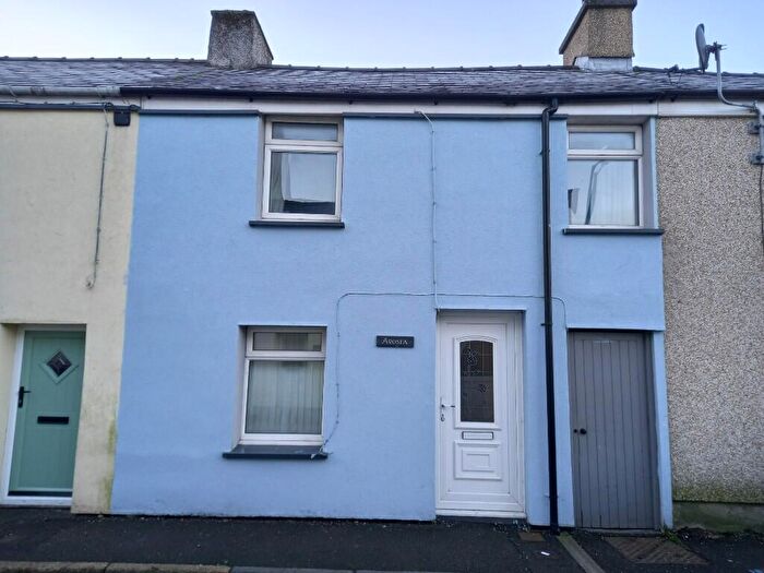 2 Bedroom Terraced House For Sale In Deiniolen, LL55