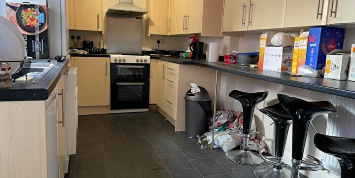 5 Bedroom End Of Terrace House To Rent In Dunkirk: Dunkirk Road - Bedroom Student House, NG7