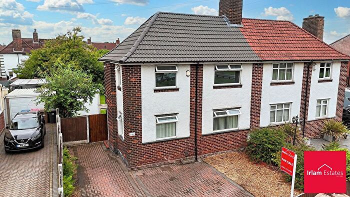 3 Bedroom Semi-Detached House For Sale In Liverpool Road, Irlam, M44