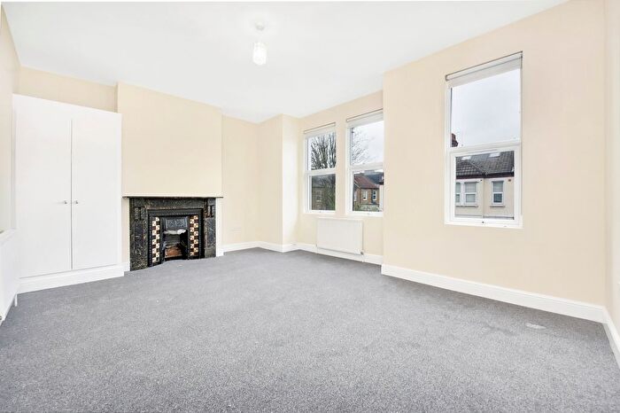2 Bedroom Maisonette To Rent In Southcroft Road, Tooting, SW17