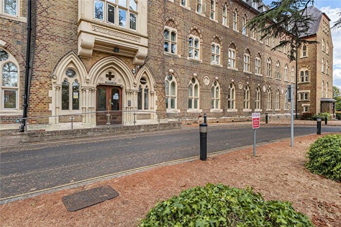 2 Bedroom Flat For Sale In Borough Road, Isleworth, TW7