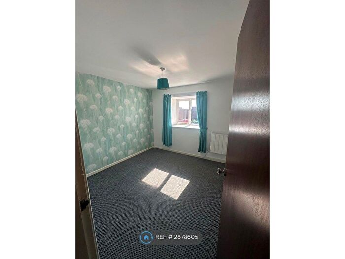 2 Bedroom Flat To Rent In Chapel Walk, Alfreton, DE55