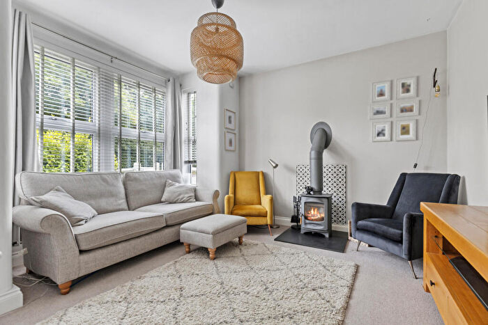 3 Bedroom Detached House For Sale In Birdham Road, Chichester, PO19