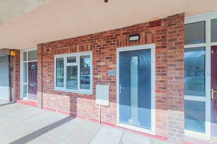 1 Bedroom Flat For Sale In Mereside, Shrewsbury, SY2