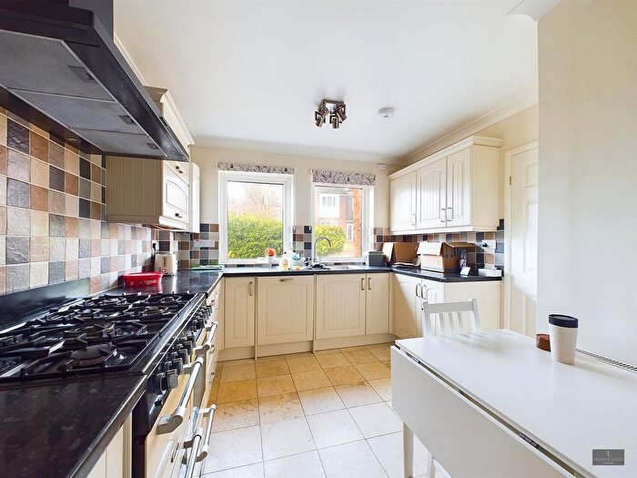 5 Bedroom Property To Rent In Florida Drive, Exeter, EX4