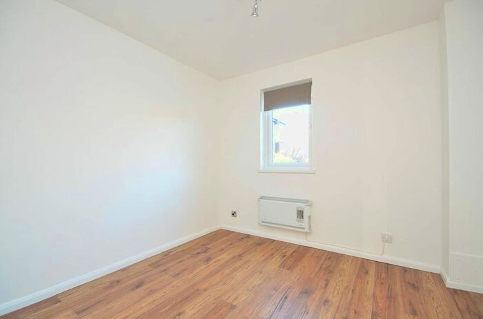 1 Bedroom Maisonette To Rent In Bradfield Close, Burpham, Guildford, GU4