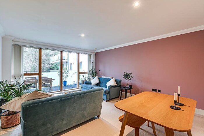 1 Bedroom Flat For Sale In Sanderstead Road, Sanderstead, Surrey, CR2