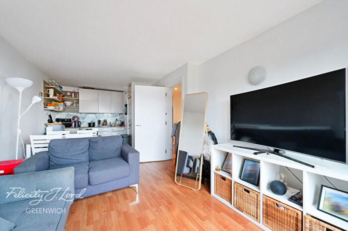 2 Bedroom Apartment For Sale In Deals Gateway, London, SE13