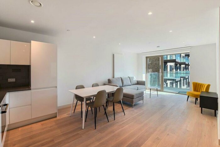 2 Bedroom Apartment To Rent In Shipwright Street, London, E16