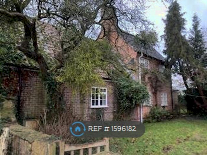 2 Bedroom Detached House To Rent In Ryalls Lane, Cambridge, Gloucester, GL2