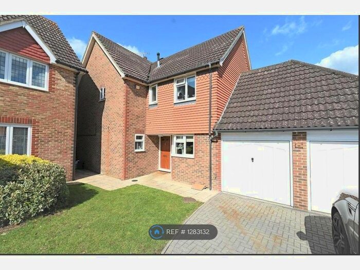 Studio To Rent In Winnipeg Drive, Green Street Green, Orpington BR6