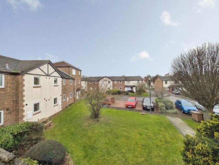 2 Bedroom Flat For Sale In Sandown, Whitley Bay, Tyne And Wear, NE25