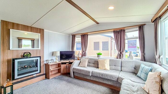 3 Bedroom Mobile/park Home For Sale In Pett Level Road, Winchelsea, TN36