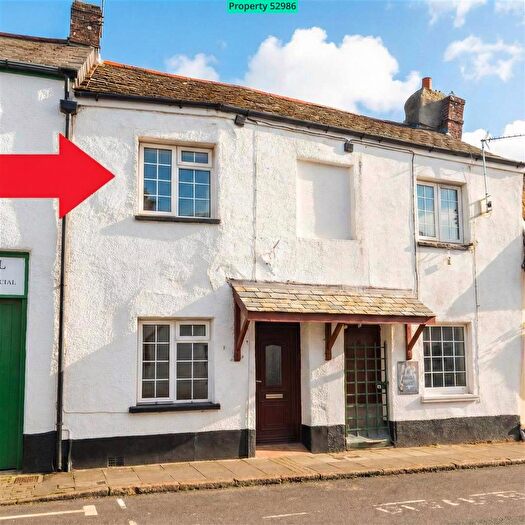 2 Bedroom Cottage For Sale In Bridge Street, Hatherleigh, Okehampton, EX20