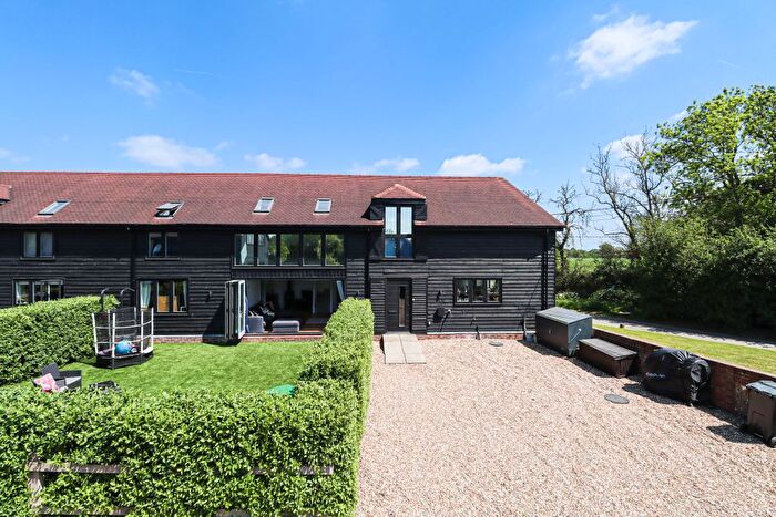 4 Bedroom Semi-Detached House For Sale In Bradden Lane, Gaddesden Row, Hemel Hempstead, HP2