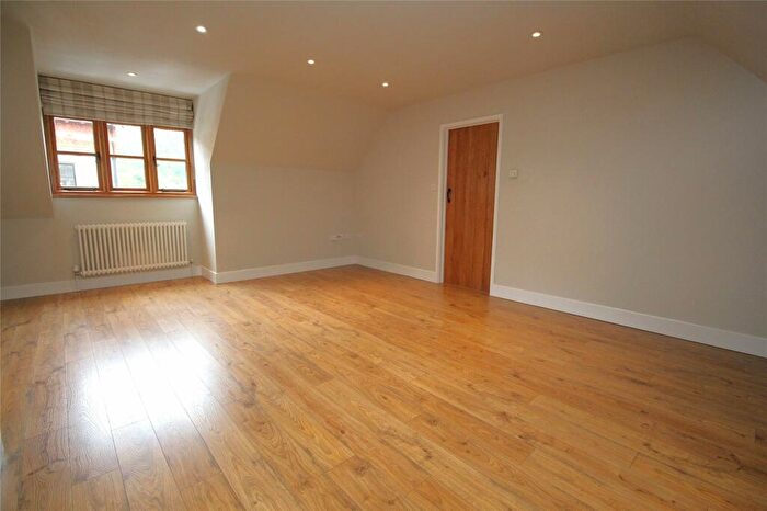 1 Bedroom Maisonette To Rent In Medstead Road, Beech, Alton, Hampshire, GU34