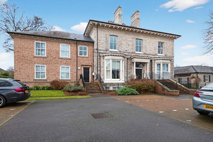 2 Bedroom Flat For Sale In Fulford Chase, York, YO10