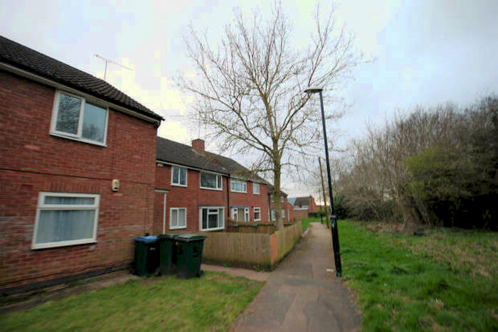 2 Bedroom Maisonette Flat To Rent In Linnet Close, Coventry, CV3