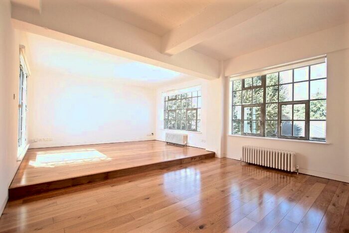 2 Bedroom Apartment To Rent In Shepperton Road, London, N1