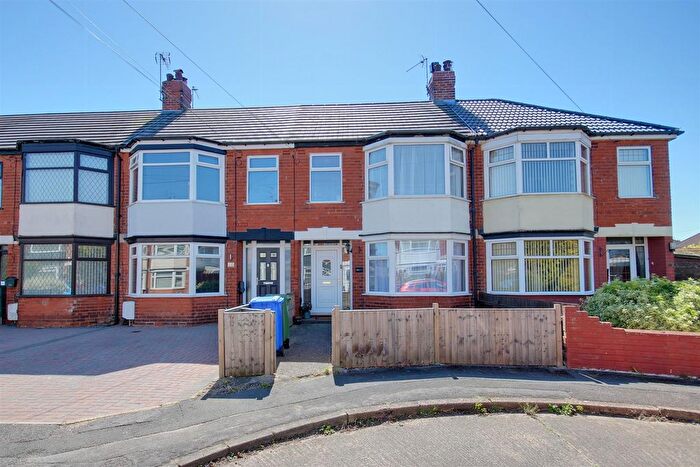 3 Bedroom Terraced House For Sale In Westwood Drive, Hull, HU4