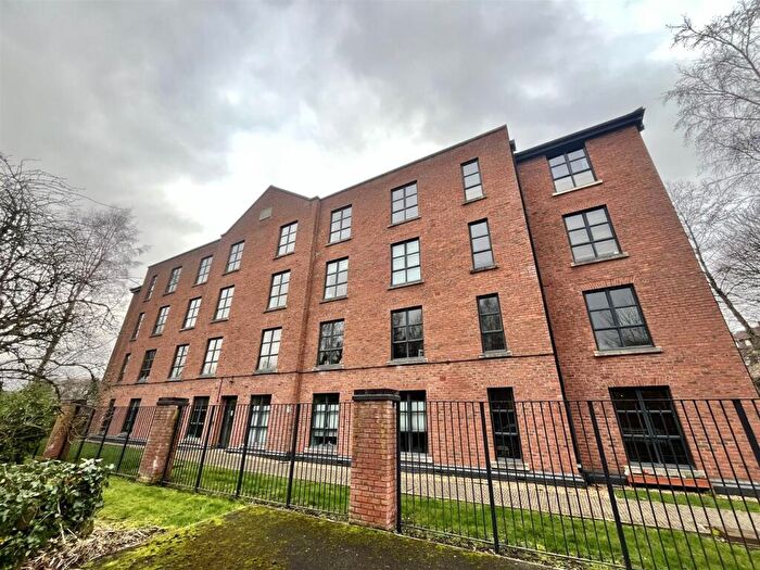 2 Bedroom Apartment For Sale In Commercial Street, Hyde, SK14