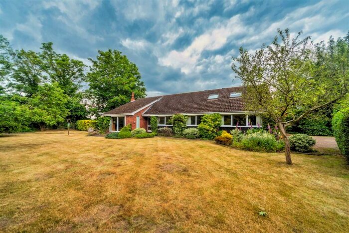 4 Bedroom Detached Bungalow For Sale In Main Street, Bleasby, NG14