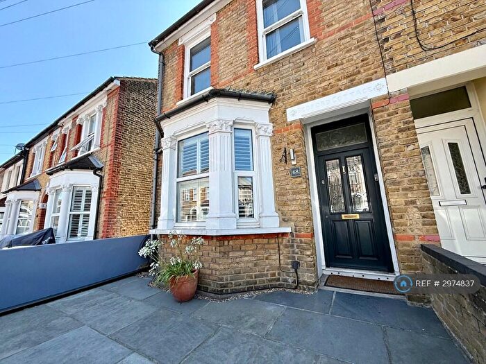 3 Bedroom End Of Terrace House To Rent In Barnfield Road, Belvedere, DA17