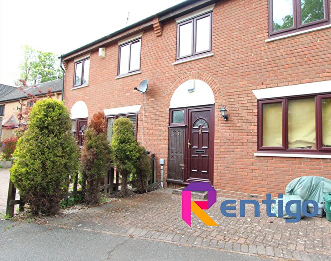 3 Bedroom Terraced House To Rent In Church Hollow, Purfleet, RM19