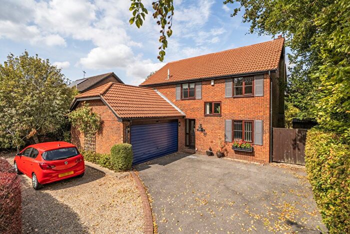 4 Bedroom Detached House For Sale In Reading Road, Burghfield Common, Reading, Reading, Berkshire, RG7