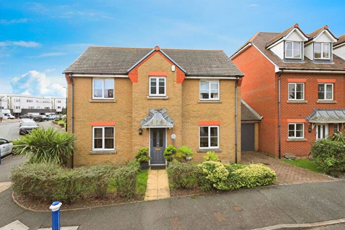 3 Bedroom Detached House For Sale In St. Kitts Drive, Eastbourne, BN23