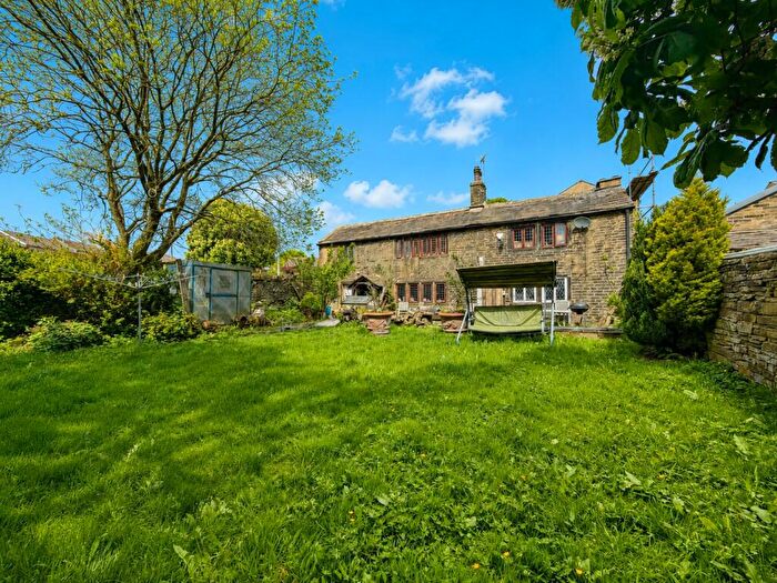 4 Bedroom Detached House For Sale In Back Lane, Halifax, HX2