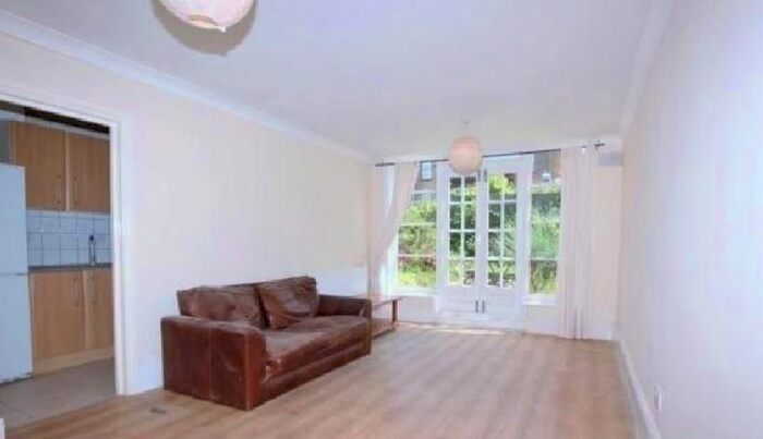 2 Bedroom Flat To Rent In Dynevor Road, London, N16