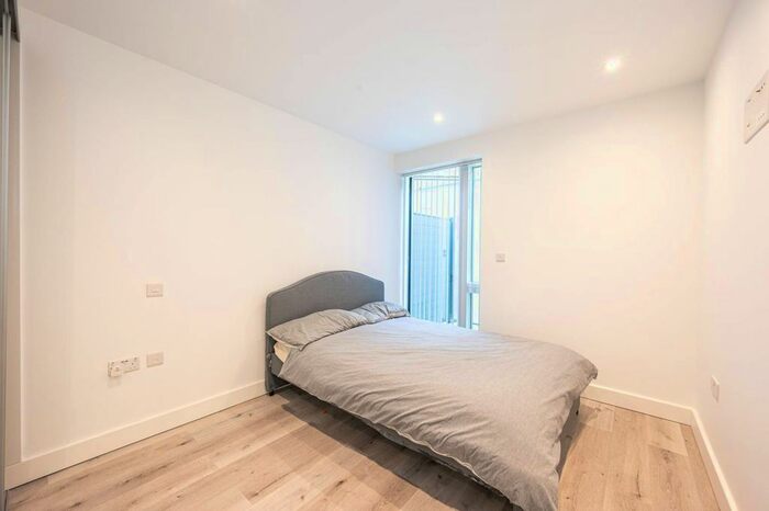 1 Bedroom Flat To Rent In Kentish Town, Kentish Town, London, NW5