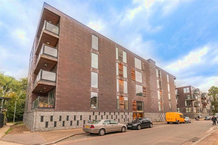 2 Bedroom Flat To Rent In The Oak Building, Kingfisher Way, Cambridge, CB2