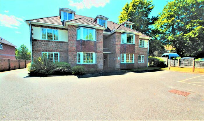 3 Bedroom Flat To Rent In Talbot Avenue, Talbot Woods, Bournemouth, BH3