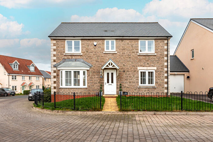 4 Bedroom Detached House For Sale In Pear Tree Way, Lyde Green, BS16