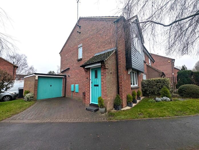 2 Bedroom House To Rent In Harwood Close, Welwyn Garden City, AL8