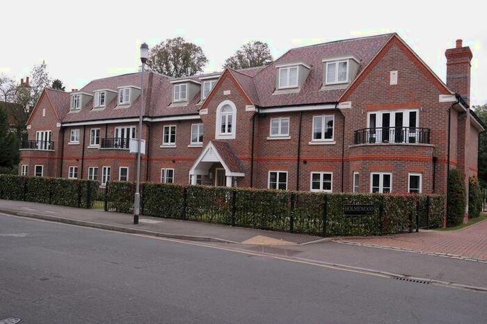 2 Bedroom Flat To Rent In Holmewood, Gregories Road, Beaconsfield, HP9