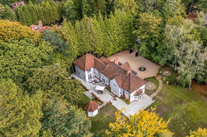6 Bedroom Detached House For Sale In Victoria Hill Road, Fleet, Hampshire, GU51