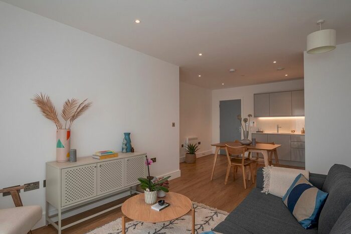 1 Bedroom Flat To Rent In Hooper Street, Birmingham, B18