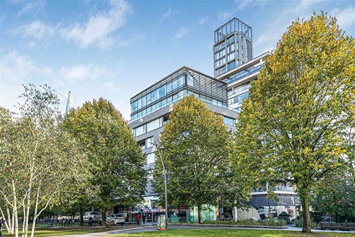 1 Bedroom Flat To Rent In Crown Square, One Tower Bridge, SE1